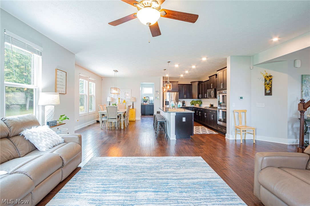 Kings Ridge Ph Five - Residential