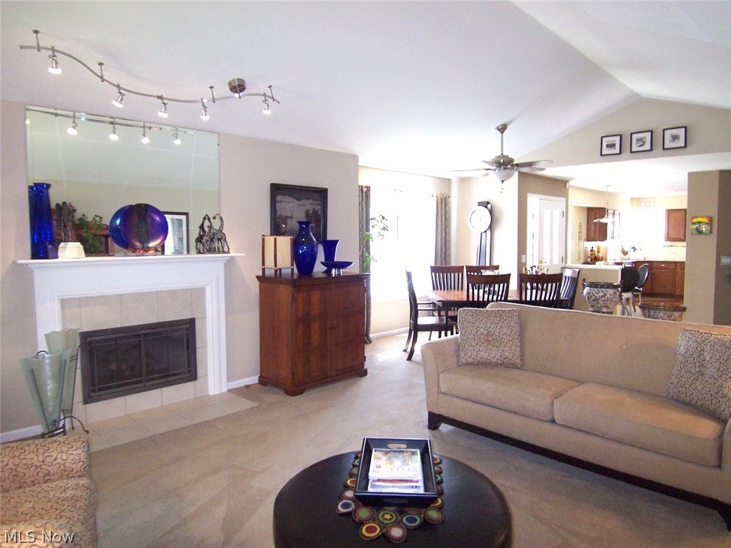 Woodbury Condo Ph Xxxv - Residential