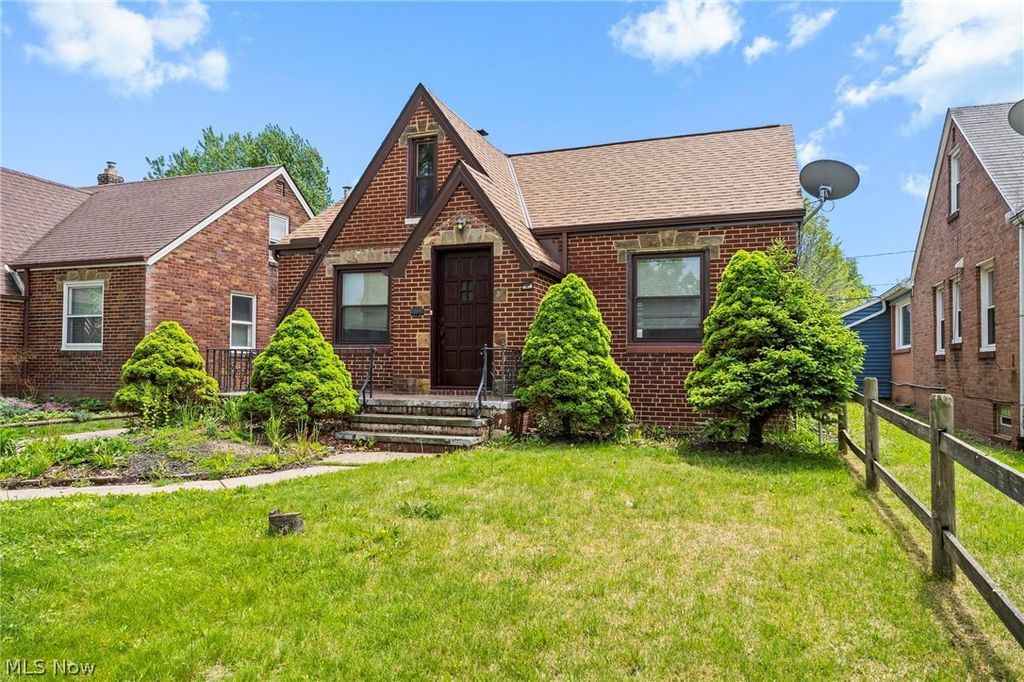 Photo of 13613 Clifford Avenue, Cleveland, OH 44135 (MLS # 5209294)