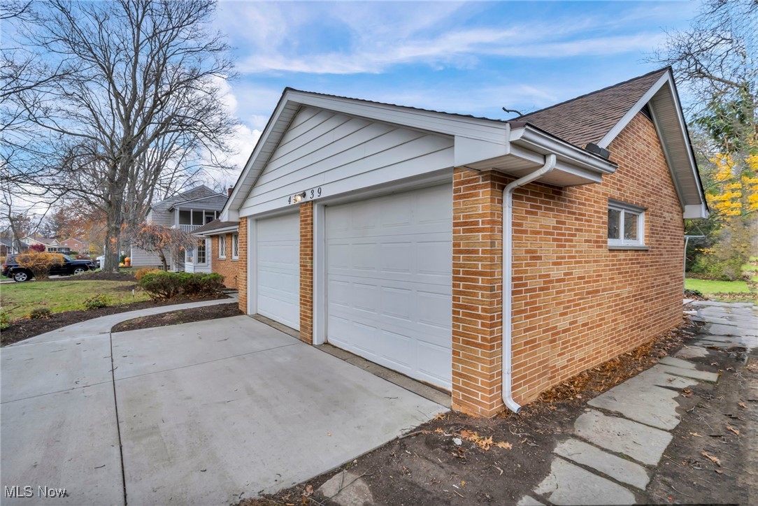 4939 Glenwood Avenue, Willoughby, Ohio image 5