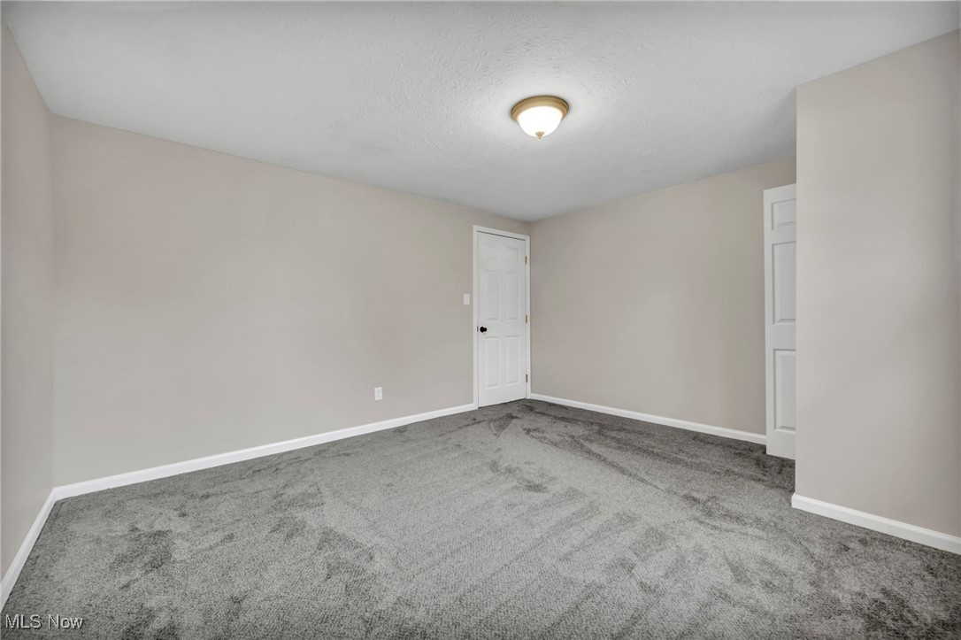 4939 Glenwood Avenue, Willoughby, Ohio image 45
