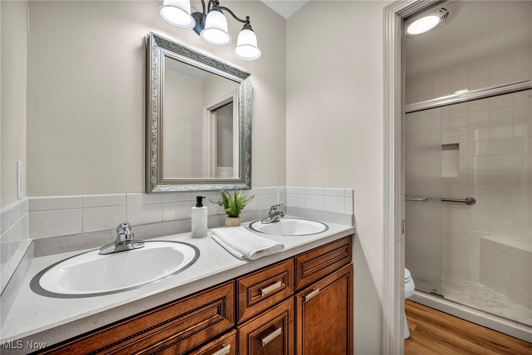 4939 Glenwood Avenue, Willoughby, Ohio image 34