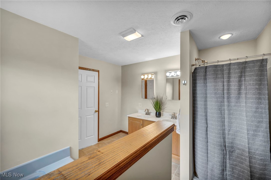 2239 W 20th Street, Cleveland, Ohio image 25