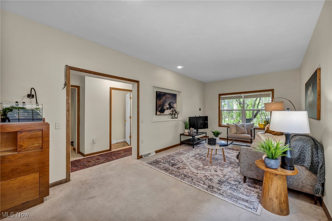 2239 W 20th Street, Cleveland, Ohio image 9