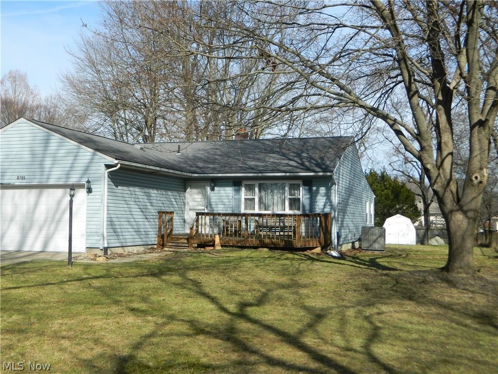 Photo of 3795 Bramblewood Drive, Brunswick, OH 44212 (MLS # 5189908)