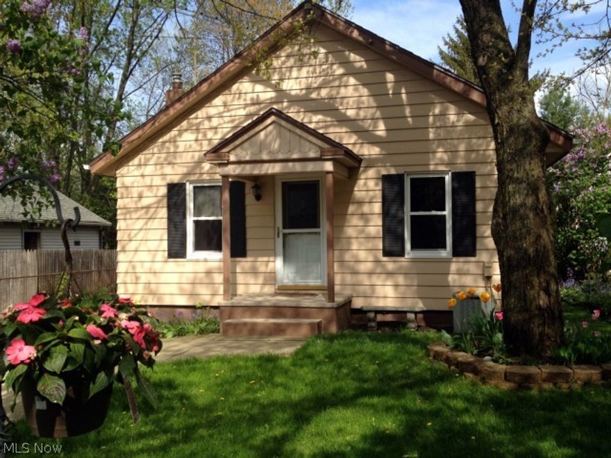 Welcome home to this spacious Colonial tucked away near the end a quiet, cul-de-sac street! So much bigger than it looks from the curb! Enjoy a large and newly updated kitchen with loads of cabinet and counter space. Fresh modern paint colors. Newer flooring throughout. Totally remodeled bathroom with a walk in shower. Continue towards the back of the home and find a great dining room and/or flex space, complete with a screened in sunroom out to the quiet back yard. Enjoy 2 first floor bedrooms as well as 2 second floor bedrooms! Huge walk in attic space adds tons of storage. 1+ car attached garage and a great size shed. Convenient access to all Kent has to offer!
***As per Kent Zoning Regulations: no more than two occupants unrelated by blood, marriage, or adoption may occupy this property. ***