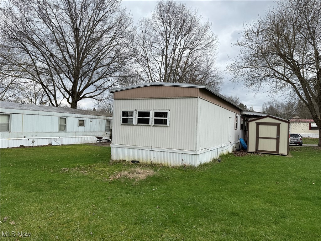 7443 Spillway Road Rd #17, Lisbon, Ohio image 2