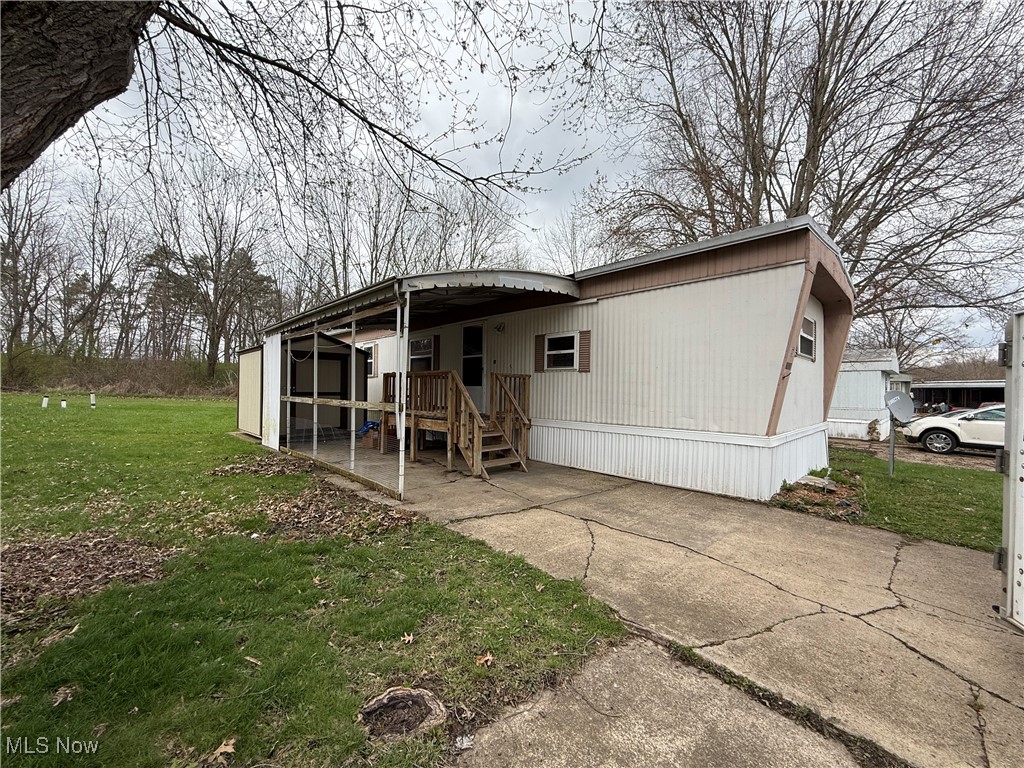 7443 Spillway Road Rd #17, Lisbon, Ohio image 1