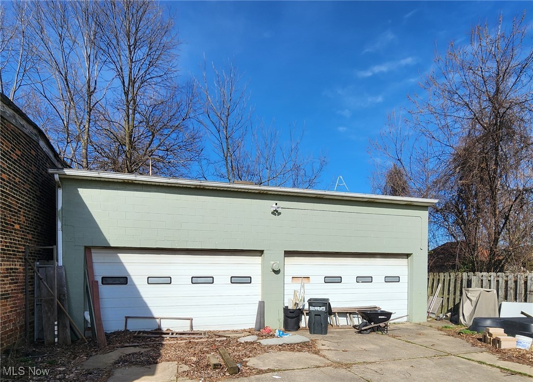 William Wattermans & H Porter - Residential Income