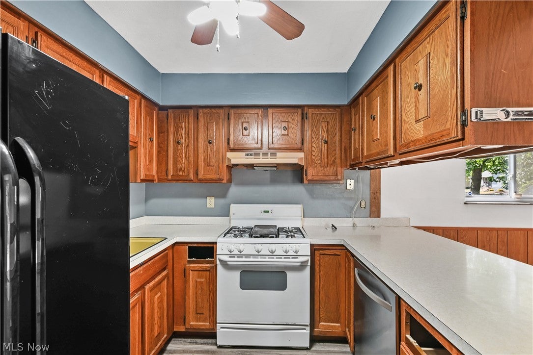 1286 Deforest Road SE
