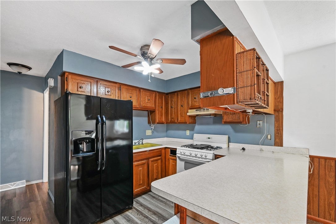 1286 Deforest Road SE