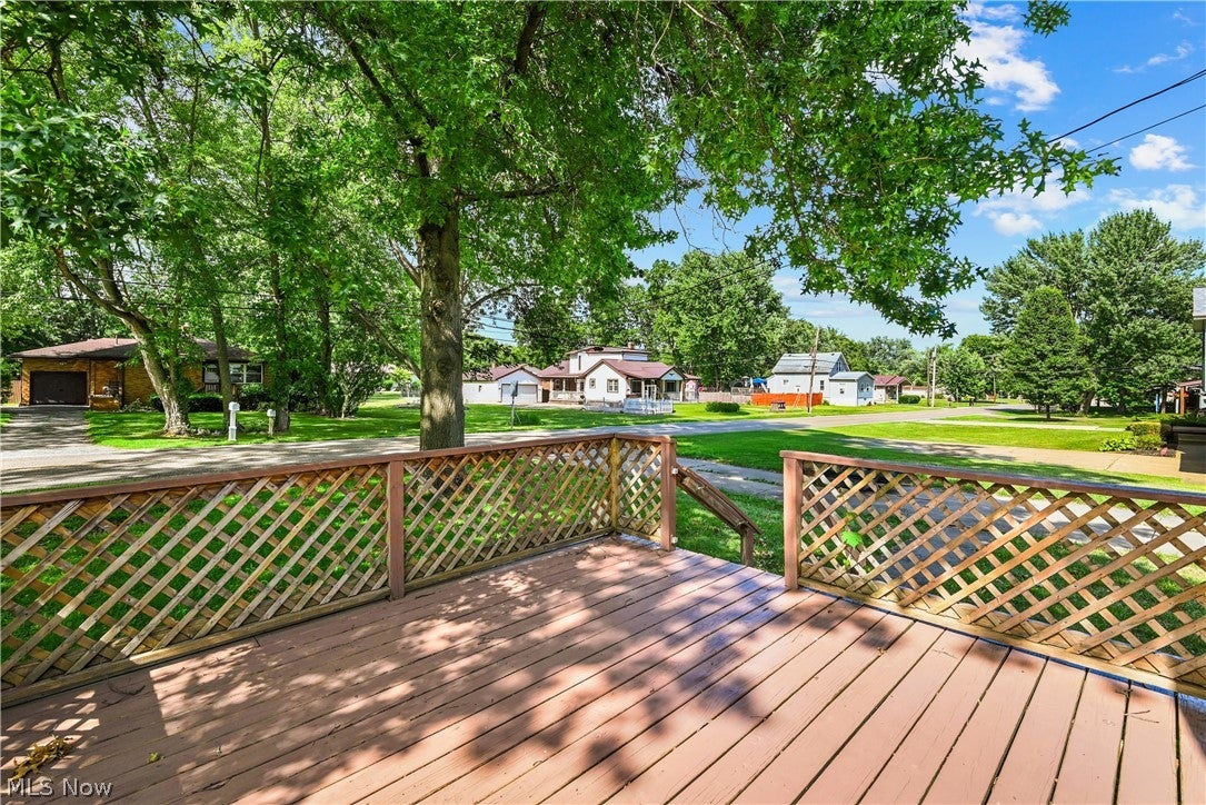 1286 Deforest Road SE