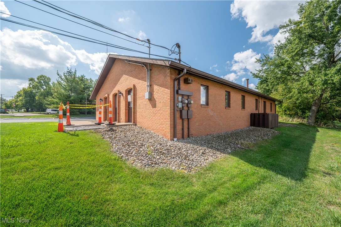 Village/Mineral Rdg - Commercial Sale