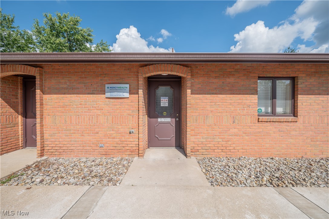 Village/Mineral Rdg - Commercial Sale