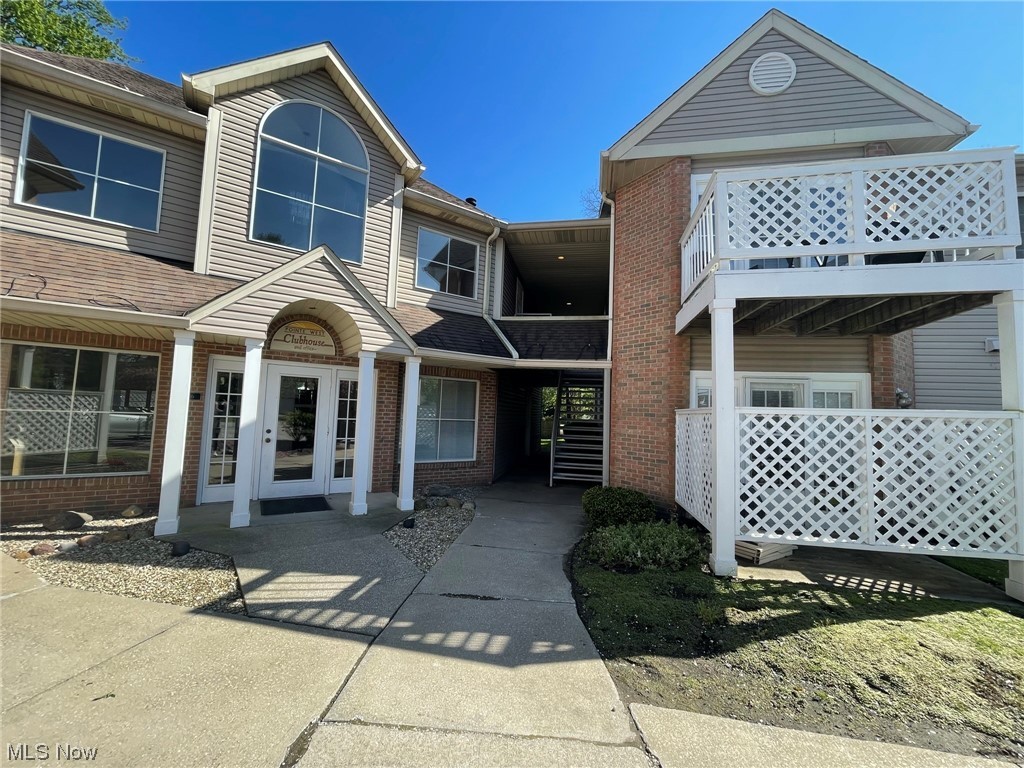 Village/Pointe West - Residential