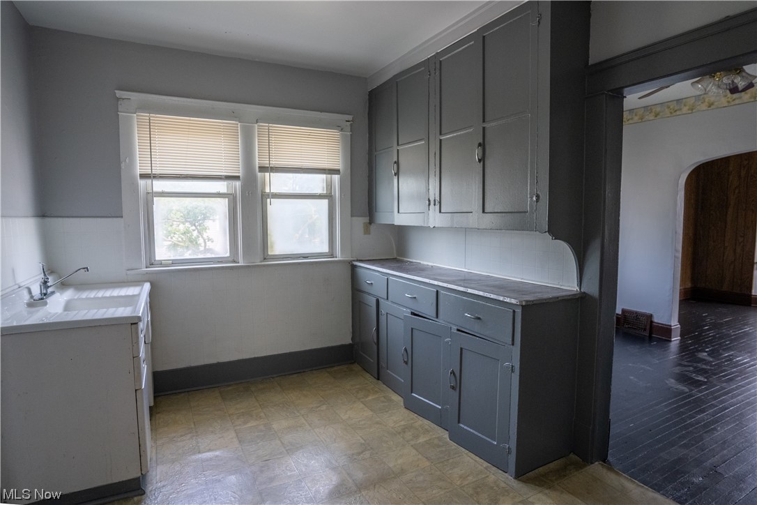 West 95th Street Sub/E R Cowli - Residential Income