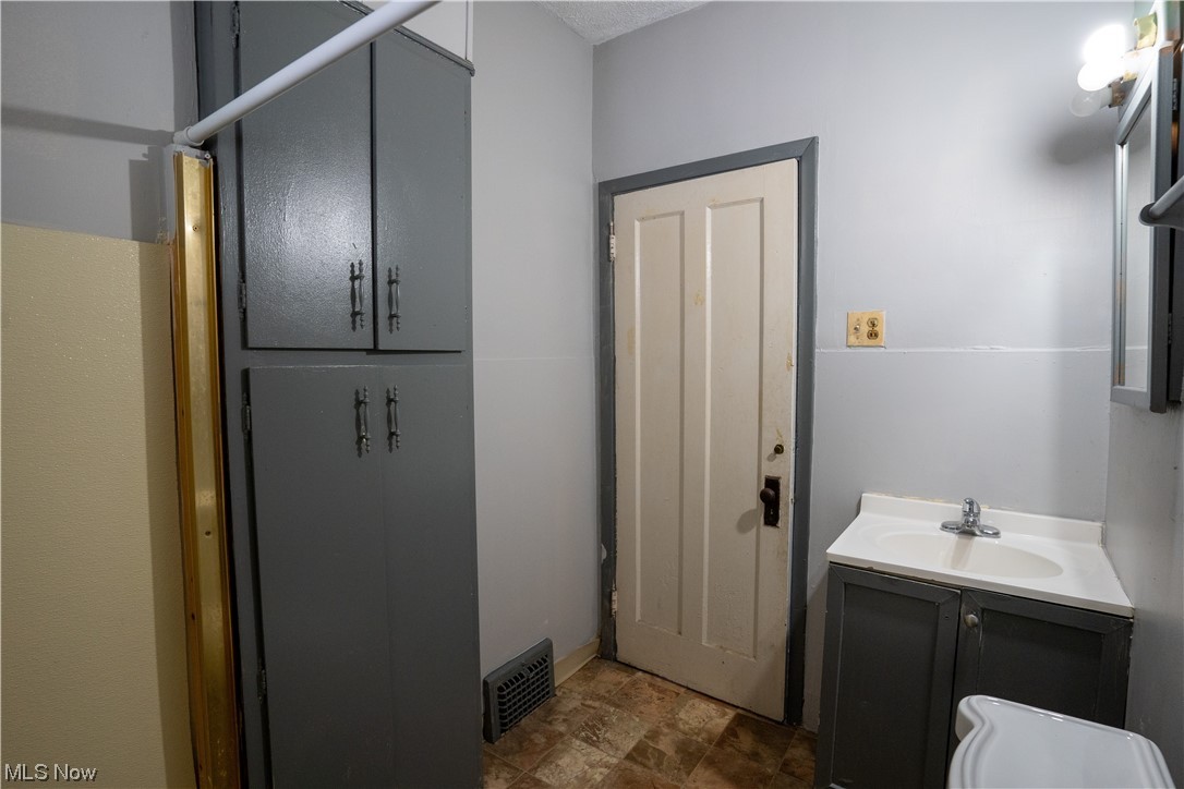 West 95th Street Sub/E R Cowli - Residential Income