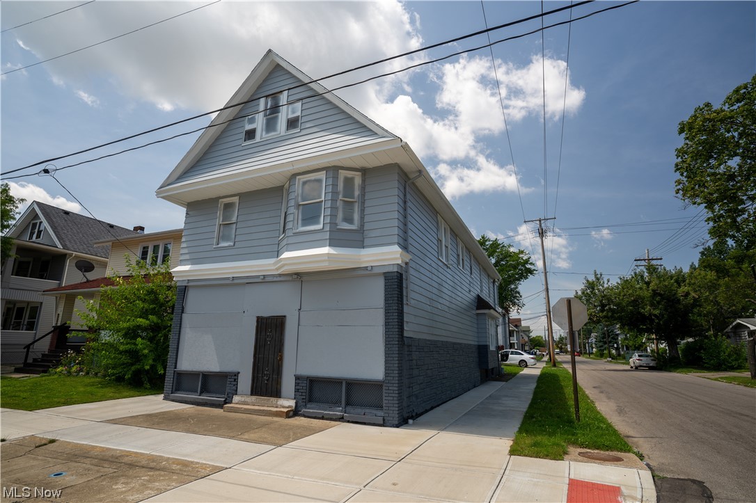 West 95th Street Sub/E R Cowli - Residential Income