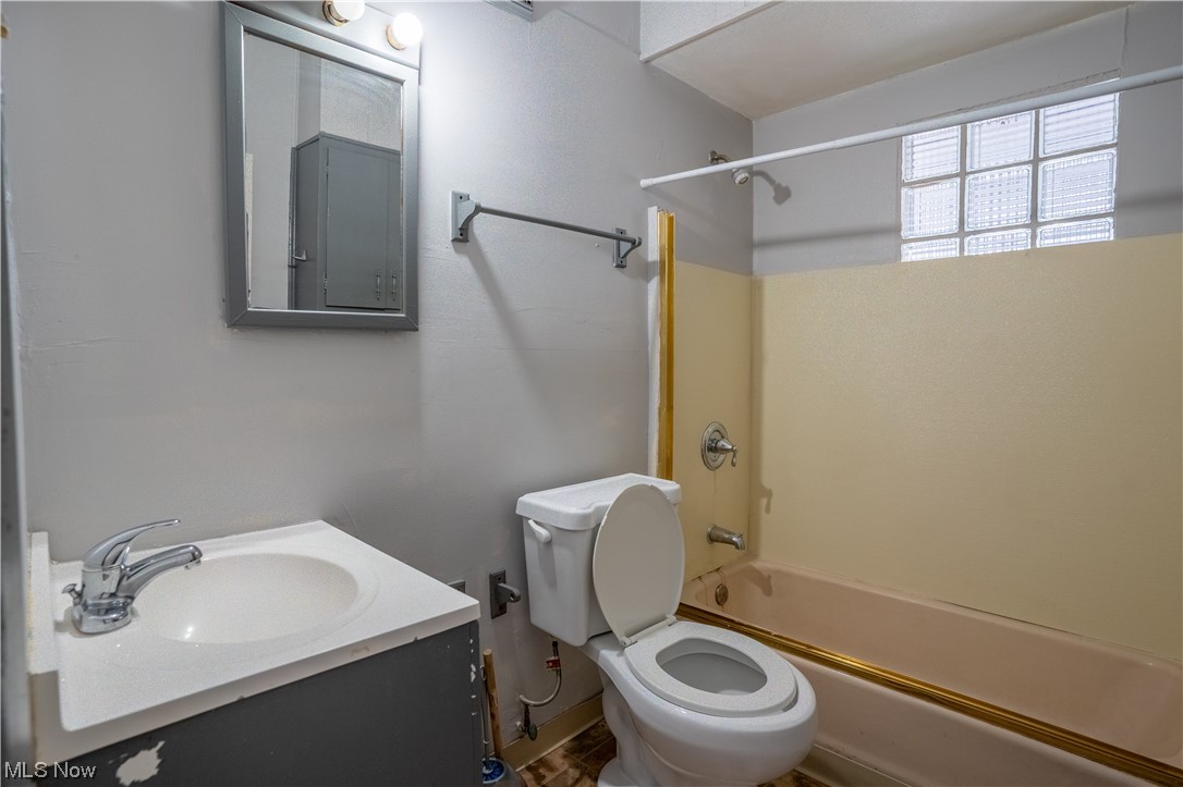 West 95th Street Sub/E R Cowli - Residential Income