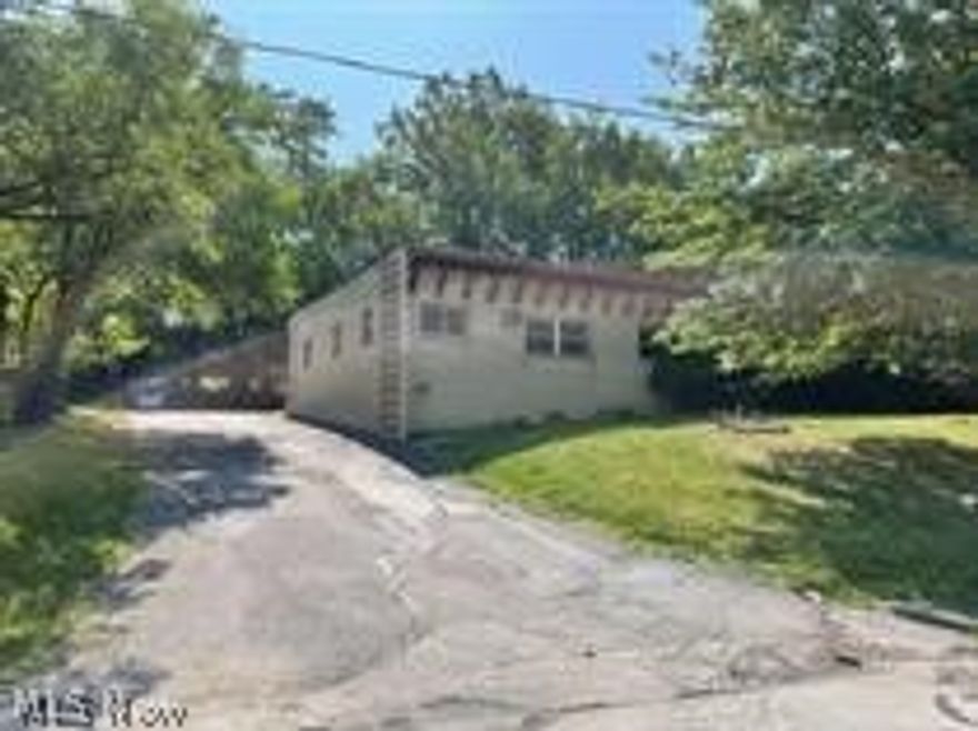 Recently updated 2 bed apartment located in Euclid, nestled in cozy forest view like surroundings hidden from main street. Tenant pays electric and gas. Washer dryer hook up available as well. No pets allowed