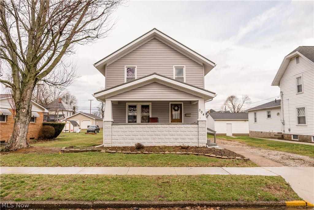 Photo of 304 E Russell Avenue, West Lafayette, OH 43845 (MLS # 5192260)