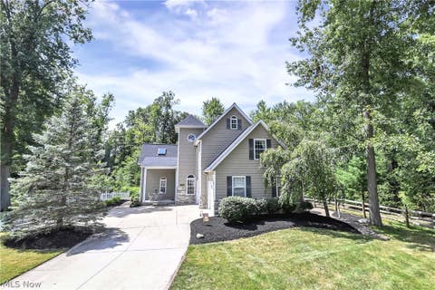 Homes For Sale - 31470 Hilliard Boulevard<br/> Westlake, OH 44145