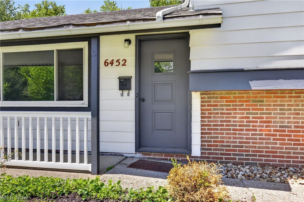 Photo of 6452 Brooks Boulevard, Mentor, OH 44060 (MLS # 5212577)