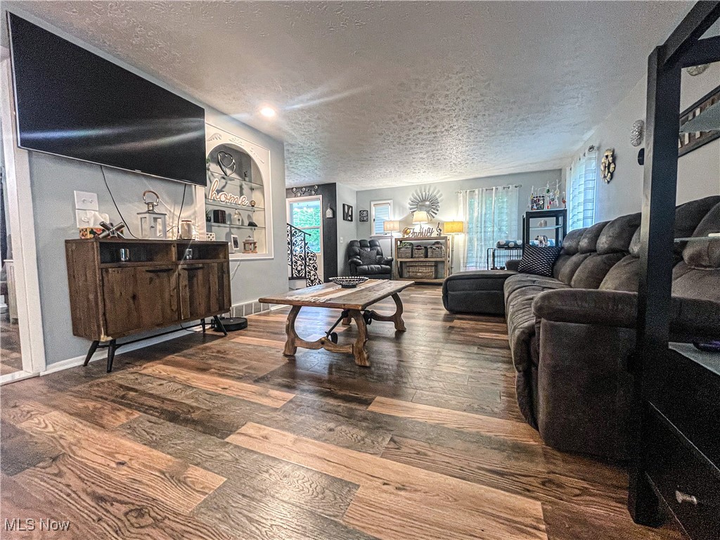 2989 Inwood Drive, Massillon, Ohio image 9