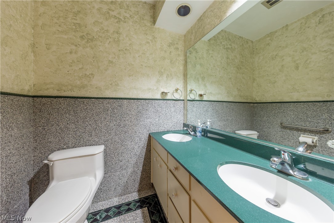 Shaker Country Estates 32 - Residential