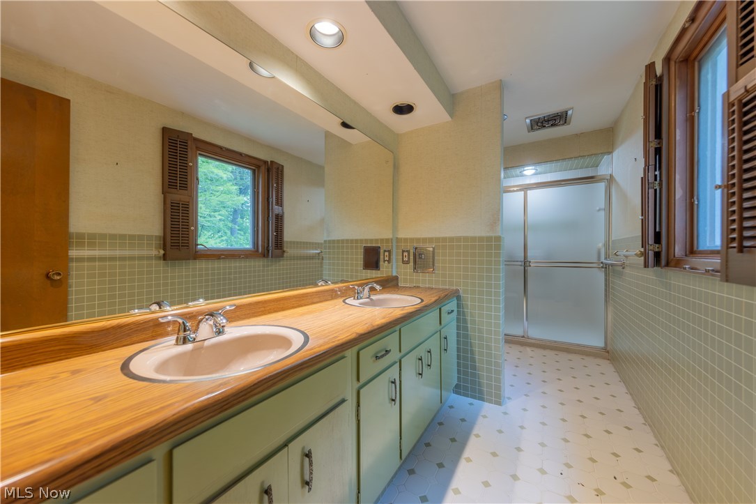 Shaker Country Estates 32 - Residential