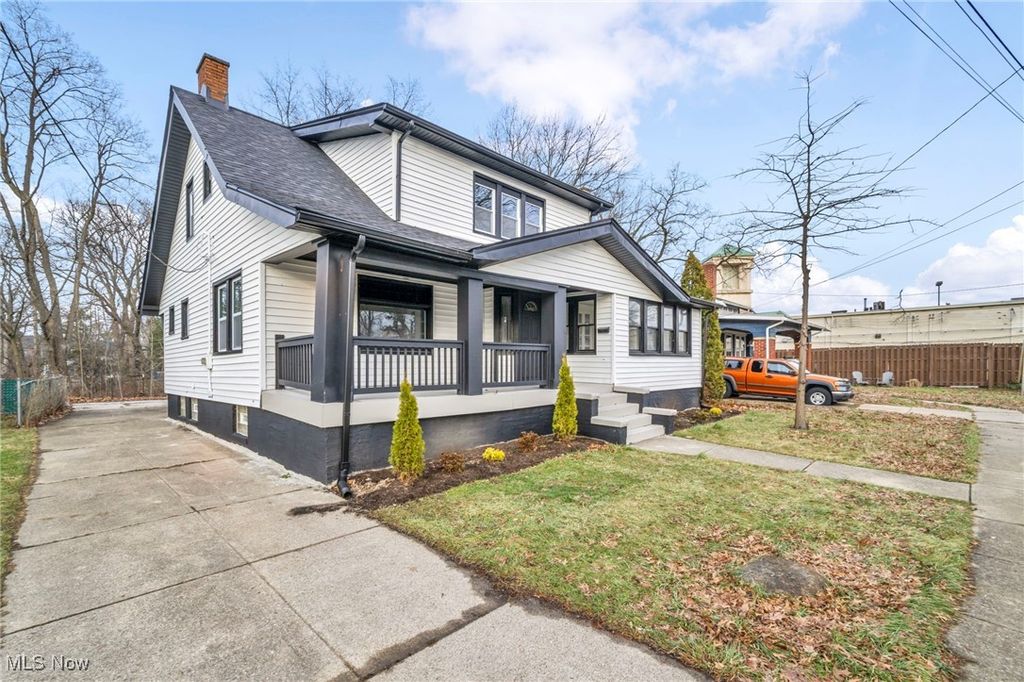 Photo of 17512 Allien Avenue, Cleveland, OH 44111 (MLS # 5179047)