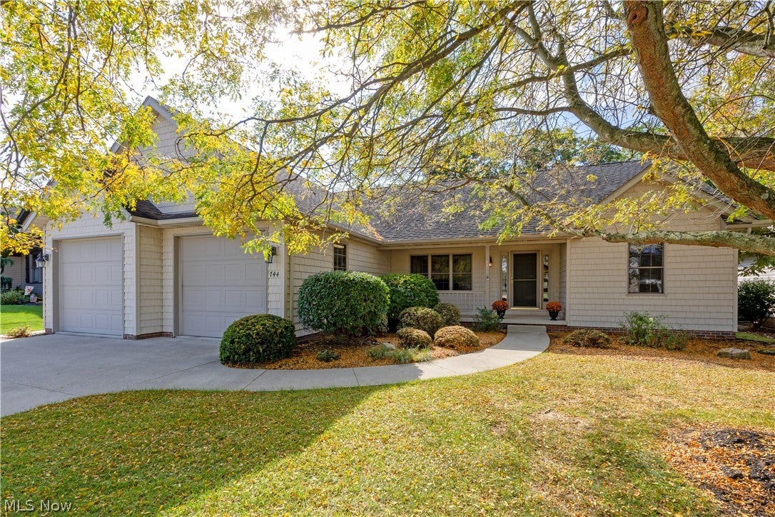 744 Whitetail Crossing