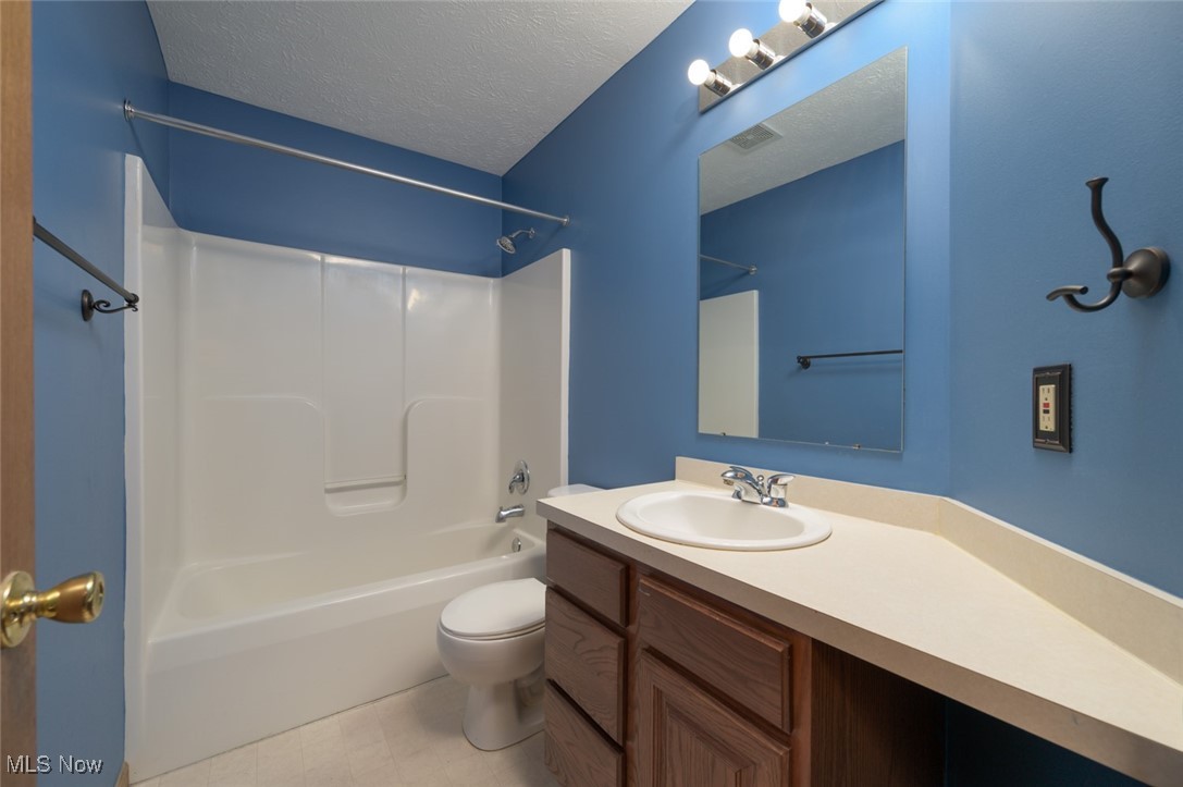2943 Crown Pointe Drive, Stow, Ohio image 18