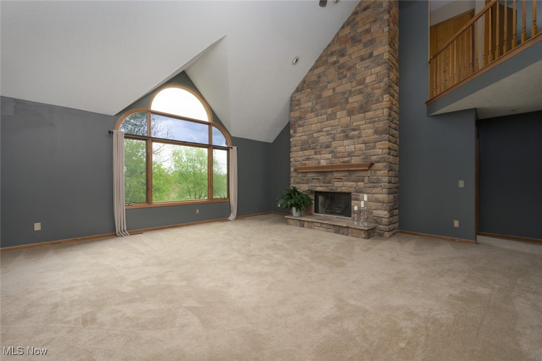 2943 Crown Pointe Drive, Stow, Ohio image 9