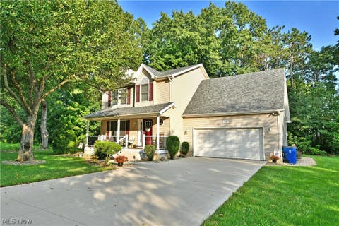 Tiny photo for 3750 Oakview Drive, Girard, OH 44420 (MLS # 5238560)