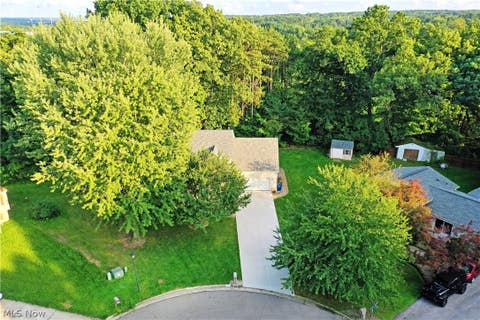 Tiny photo for 3750 Oakview Drive, Girard, OH 44420 (MLS # 5238560)