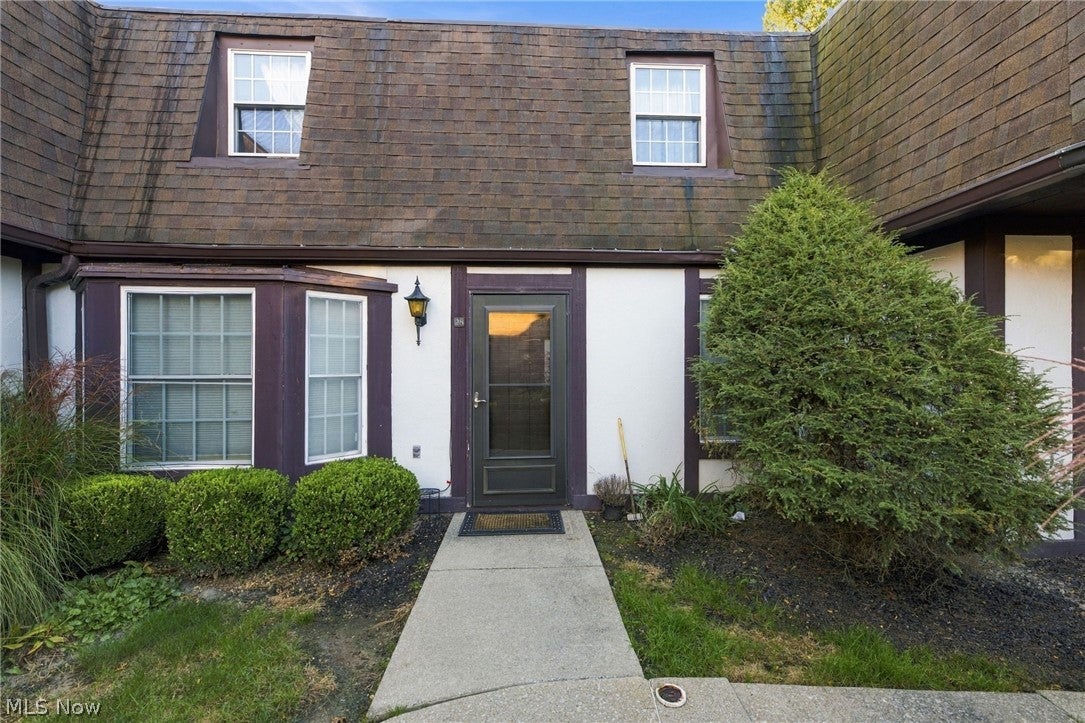 1910 King James Parkway 28