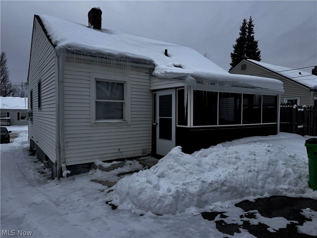 Photo of 541 Helper Drive, Bedford, OH 44146 (MLS # 5186181)