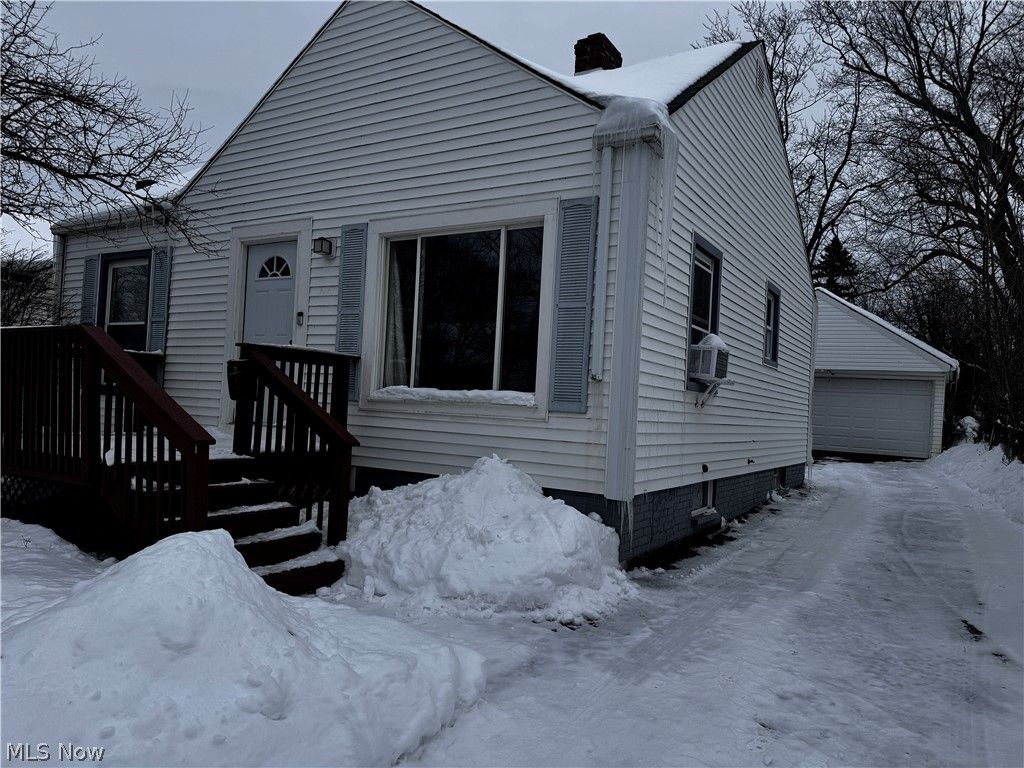 Photo of 541 Helper Drive, Bedford, OH 44146 (MLS # 5186181)