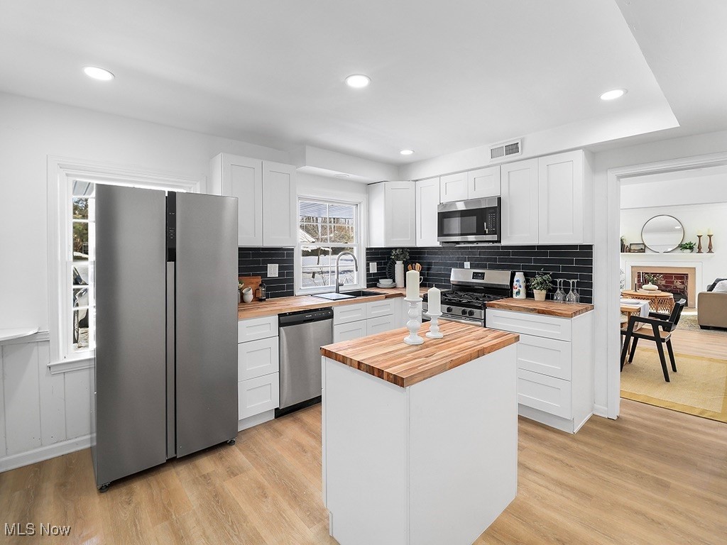 1036 Hereford Road, Cleveland Heights, Ohio image 5