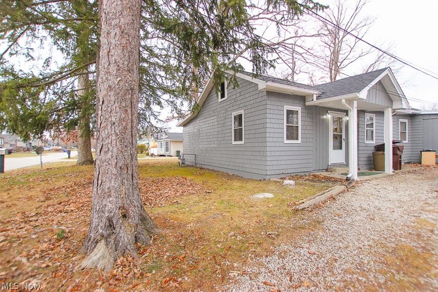 Home for Rent in Aurora.  2 bedroom 1 bath front unit.  Credit/Background/Evictions checked for each applicant above the age of 18.