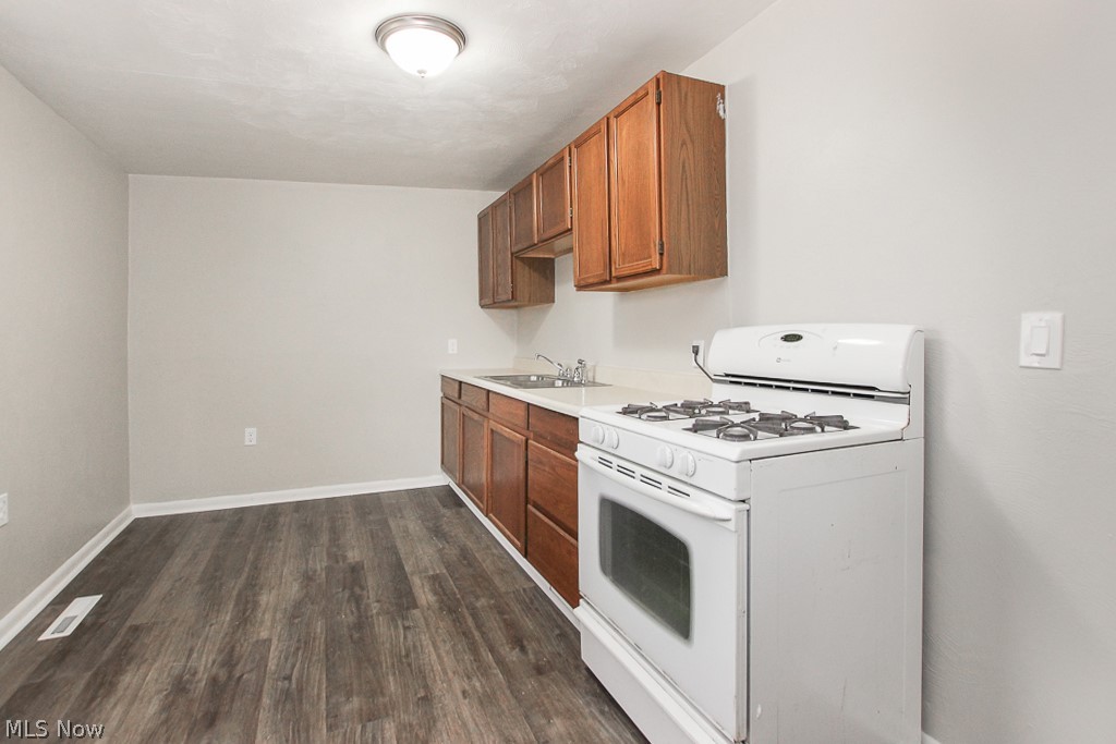 Wrl Co - Residential Lease