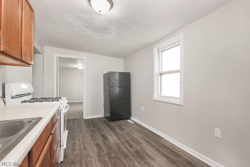 Wrl Co - Residential Lease