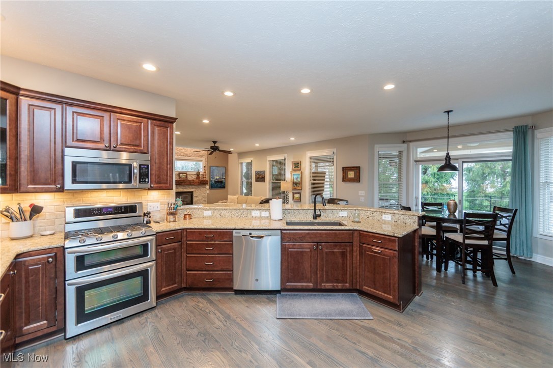 33720 N Fall Lake Drive, Avon, Ohio image 18