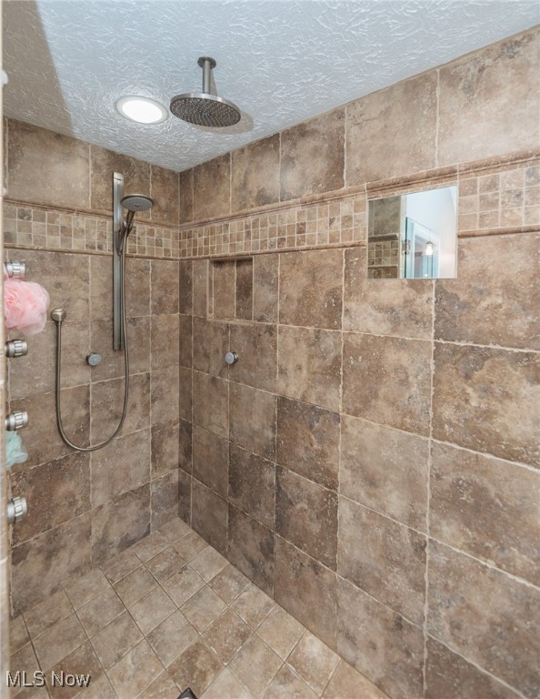 33720 N Fall Lake Drive, Avon, Ohio image 34