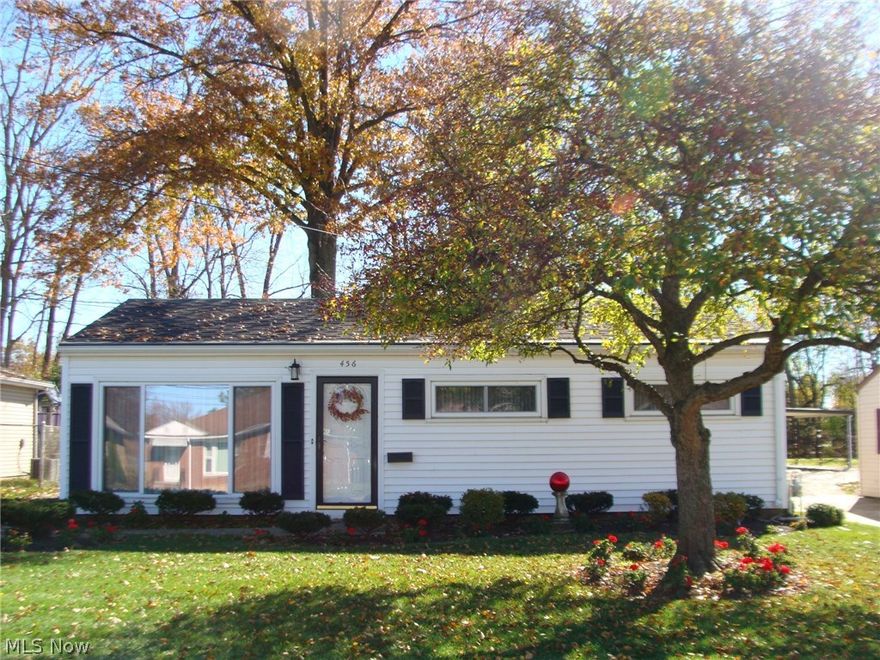 Move-in ready 3–Bedroom Berea Ranch, located on a beautiful wooded lot! You will love the oversize rooms, open floorplan & neutral décor throughout. The versatile Family Room addition has a walk-out to the rear patio, perfect for relaxing after a busy day or entertaining Family & friends. The large eat-in Kitchen features a newer cooktop range, double oven, dishwasher & fridge. The washer & dryer are also included. The King size master Bedroom has two closets for plenty of additional storage. Other recent improvements include; newer furnace, hot water tank, driveway, sidewalk & new floor in the 2-car Garage. This sensational home is value priced & ready for your personal touch; don’t miss your chance call today for your personal tour!