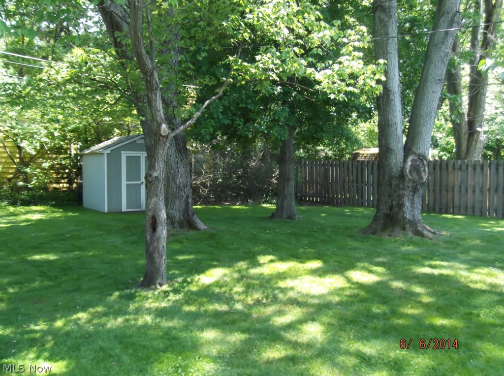 Kew Gardens 03 - Residential