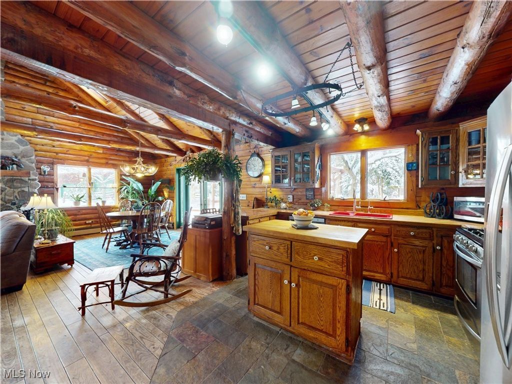 Photo of 13820 Aquilla Road, Burton, OH 44021 (MLS # 5176806)