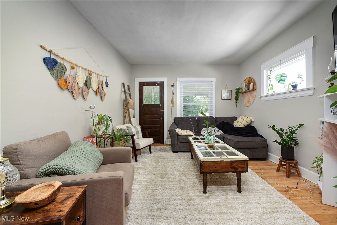 Henry Grombachers - Residential Income