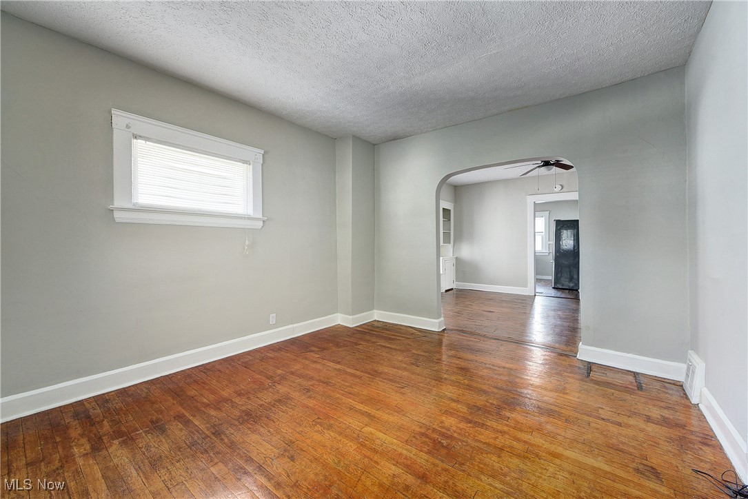 Henry Grombachers - Residential Income